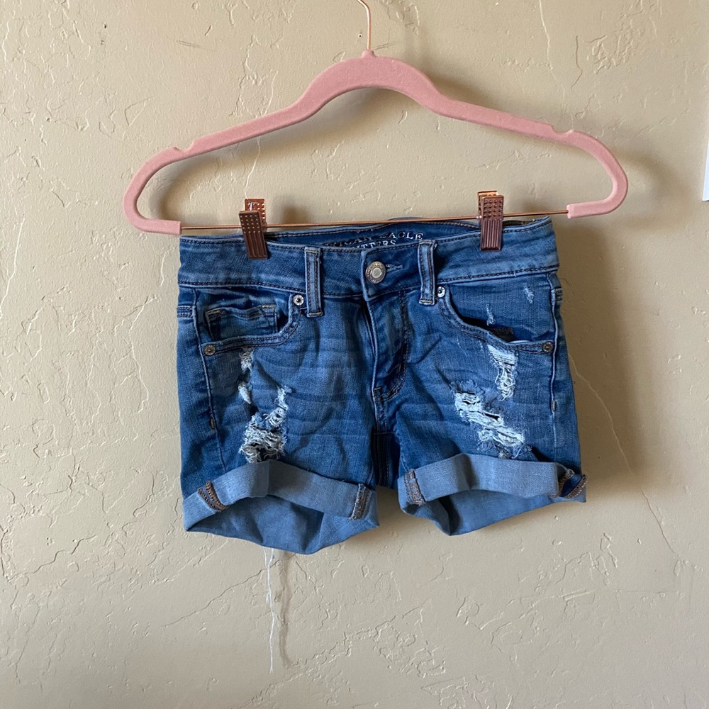 american eagle distressed shorts